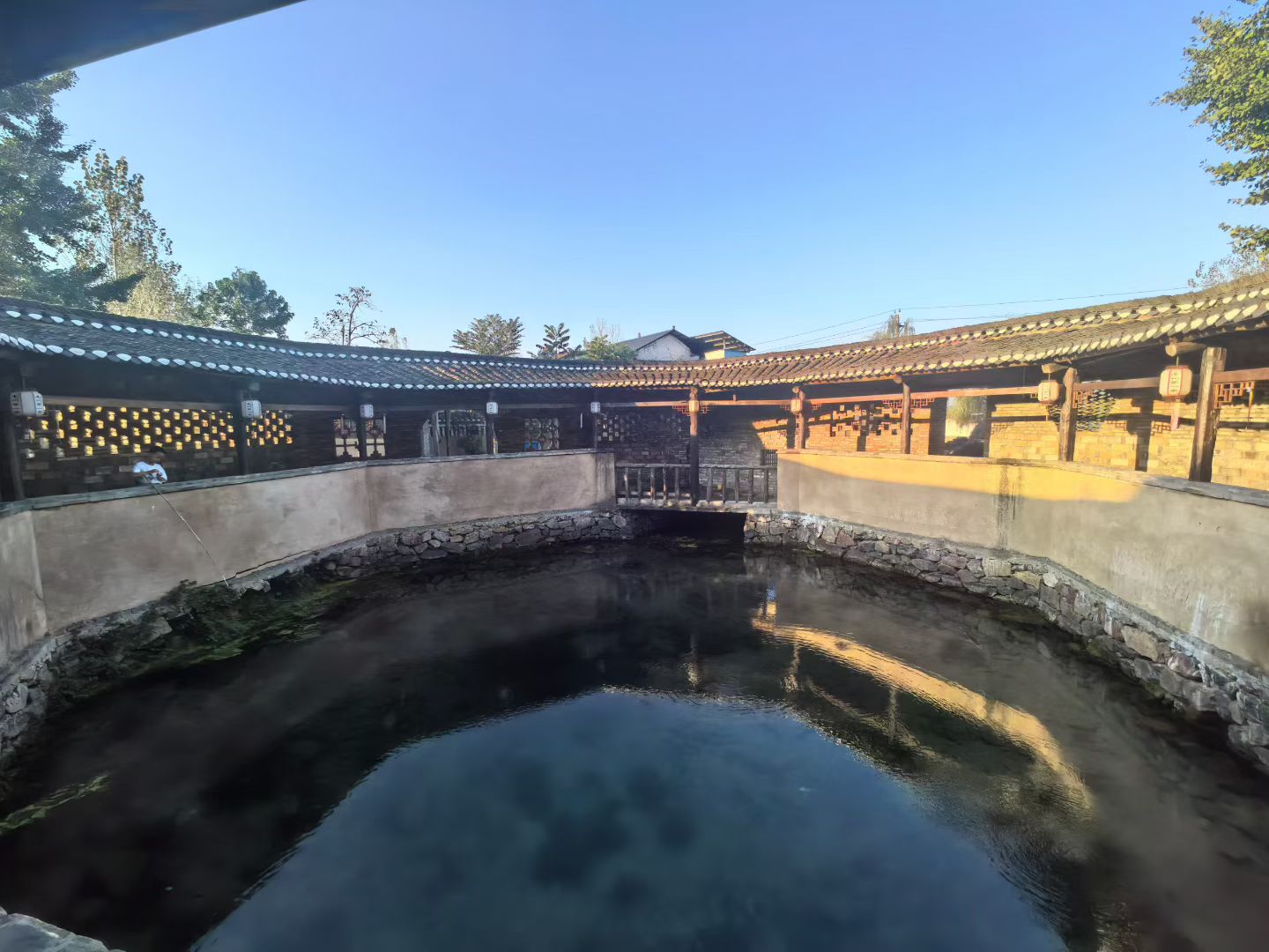 襄樊村级山泉水厂 襄樊村级山泉水厂